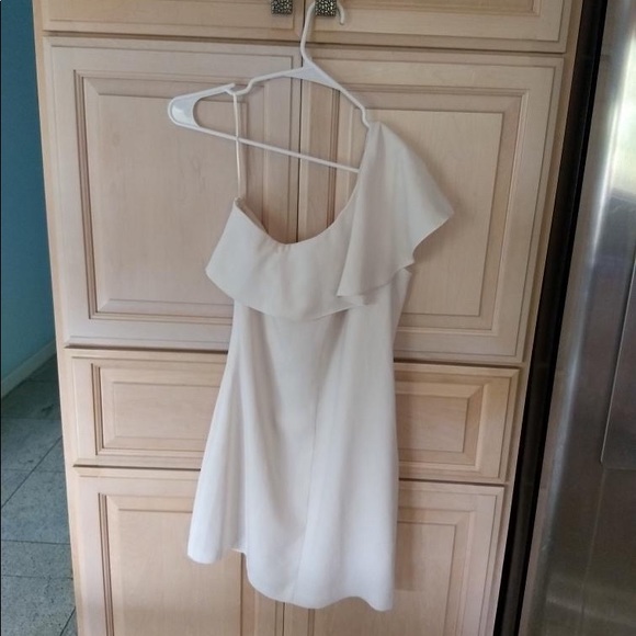 [LIKE 🆕] Cooper & Ella: White One Shoulder Dress - Picture 4 of 4